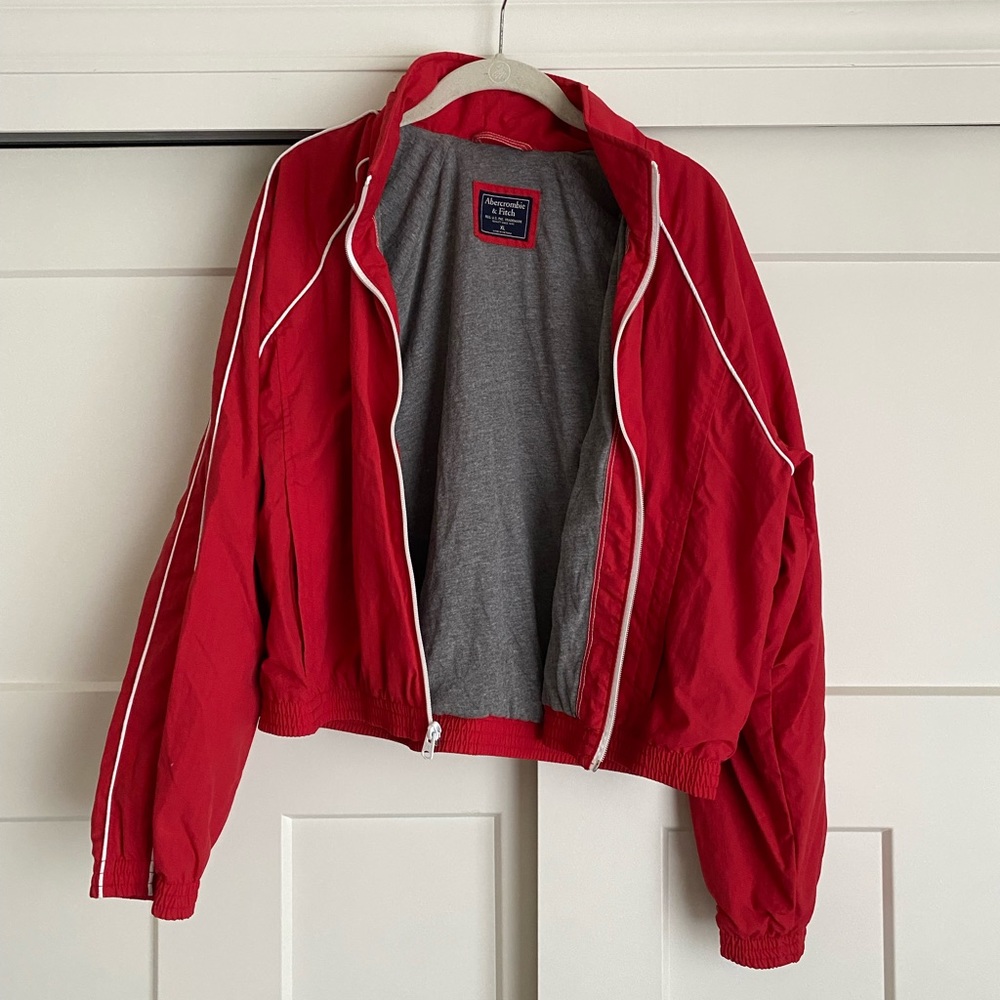 Abercrombie and Fitch Fleece Lined Cropped Windbreaker Jacket